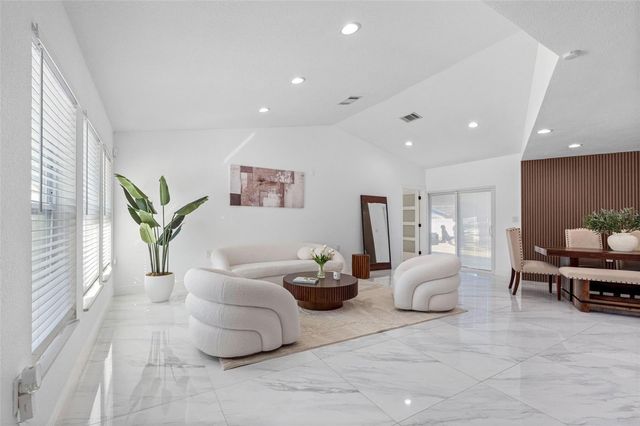 1803 LAKE CREST AVENUE, Brandon, FL 33510