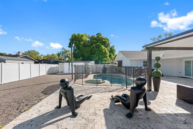 1803 LAKE CREST AVENUE, Brandon, FL 33510