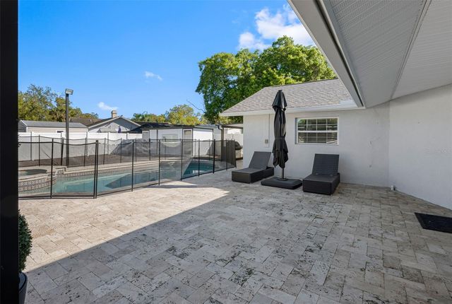 1803 LAKE CREST AVENUE, Brandon, FL 33510