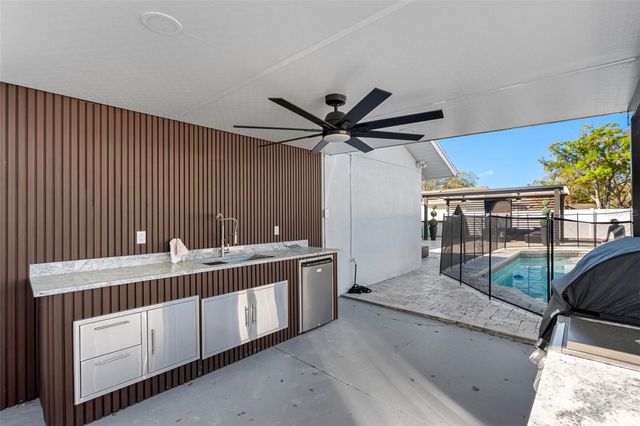 1803 LAKE CREST AVENUE, Brandon, FL 33510