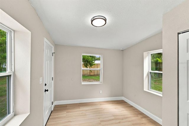 4216 N SANDALWOOD CIRCLE, Tampa, FL 33617