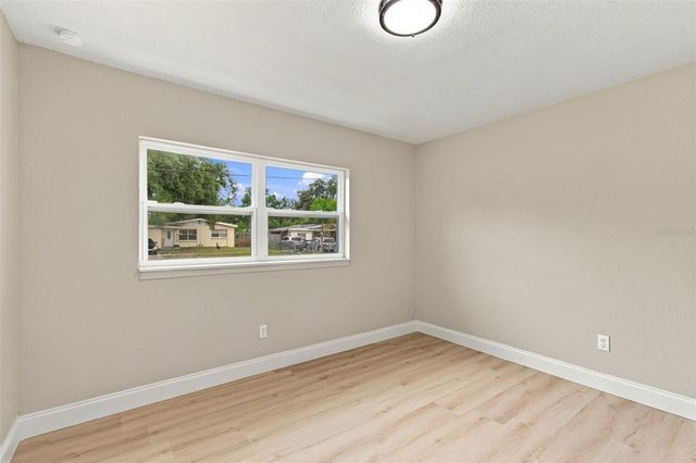 4216 N SANDALWOOD CIRCLE, Tampa, FL 33617