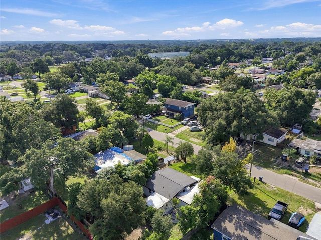4216 N SANDALWOOD CIRCLE, Tampa, FL 33617