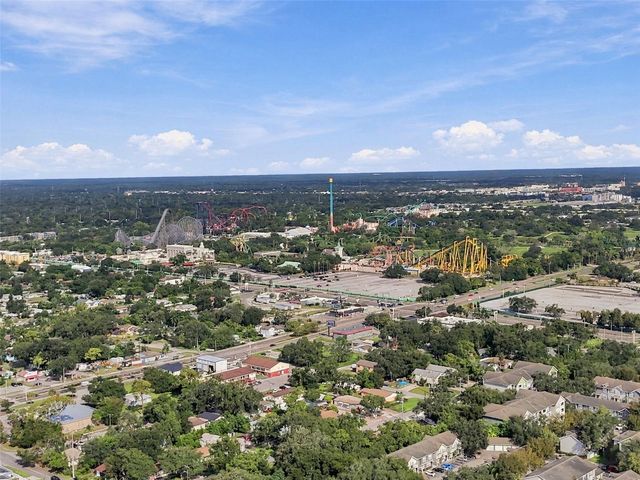 4216 N SANDALWOOD CIRCLE, Tampa, FL 33617