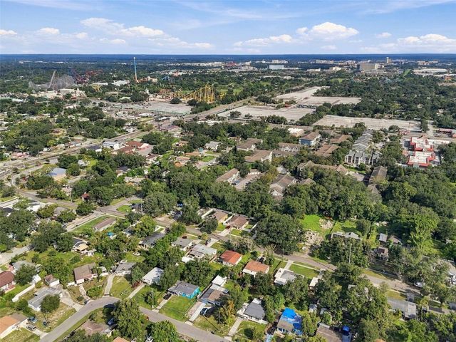 4216 N SANDALWOOD CIRCLE, Tampa, FL 33617