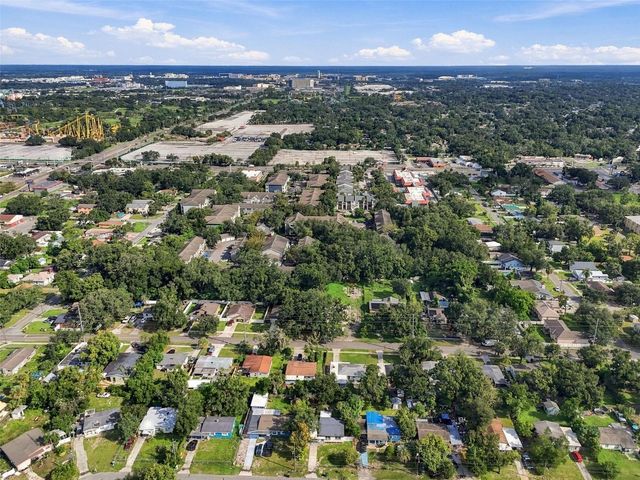 4216 N SANDALWOOD CIRCLE, Tampa, FL 33617