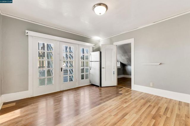 5315 Cole St, Oakland, CA 94601