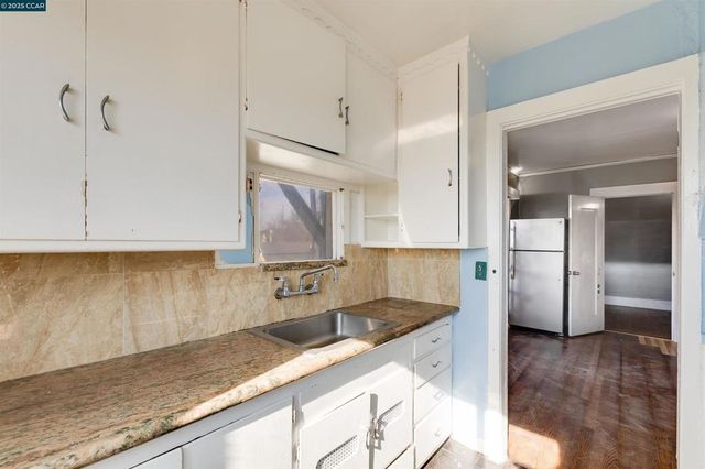 5315 Cole St, Oakland, CA 94601