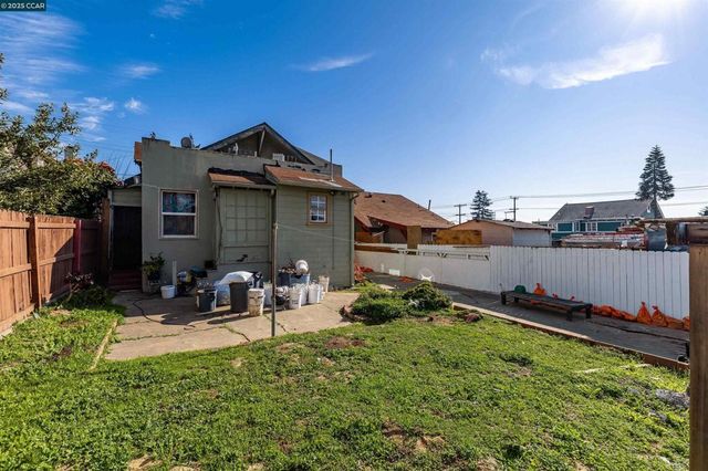 5315 Cole St, Oakland, CA 94601