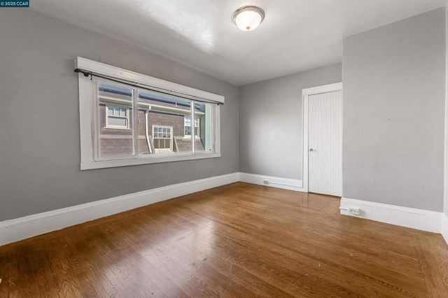 5315 Cole St, Oakland, CA 94601