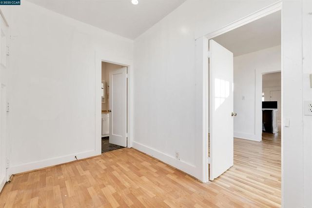 5315 Cole St, Oakland, CA 94601