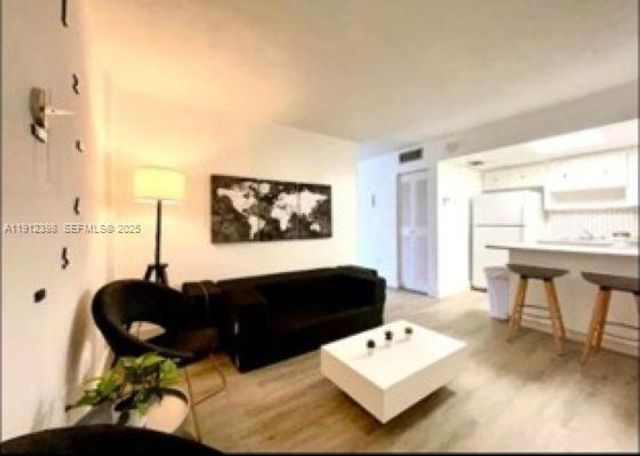 4271 S Tamiami Canal Drive, Miami, FL 33126