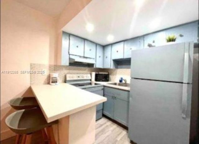 4271 S Tamiami Canal Drive, Miami, FL 33126