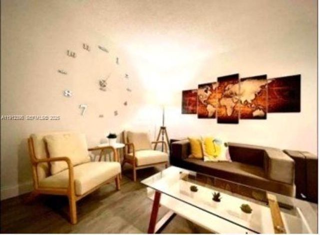 4271 S Tamiami Canal Drive, Miami, FL 33126