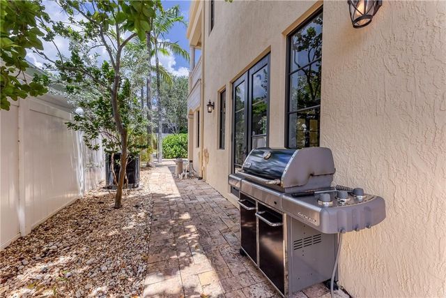 1206 NE 1st Street 1206, Fort Lauderdale, FL 33301