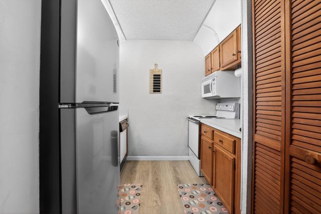 11477 NW 39th Court 307-1, Coral Springs, FL 33065