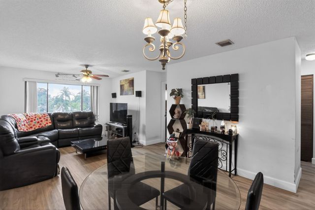 11477 NW 39th Court 307-1, Coral Springs, FL 33065