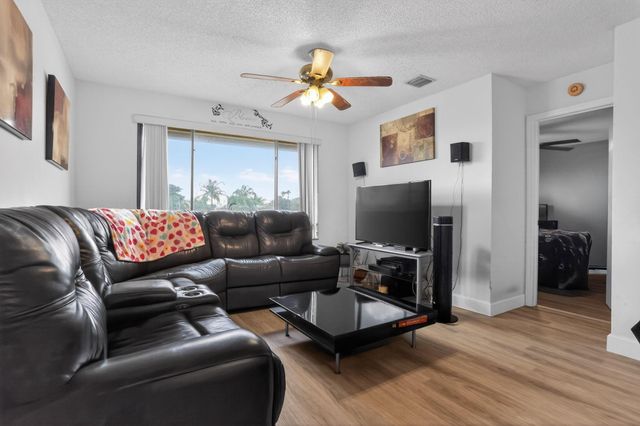 11477 NW 39th Court 307-1, Coral Springs, FL 33065