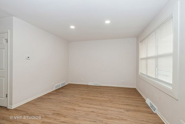 9433 S Burnside Avenue, Chicago, IL 60619