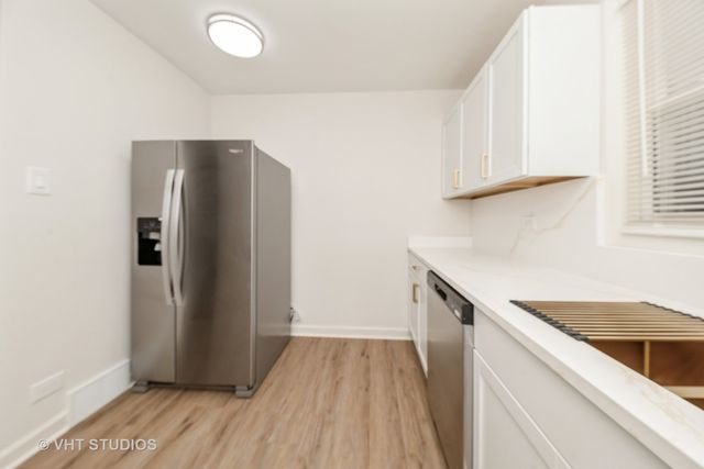 9433 S Burnside Avenue, Chicago, IL 60619