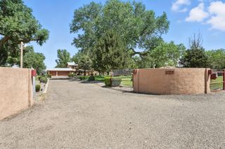 2707 Garner Road SW, Albuquerque, NM 87105