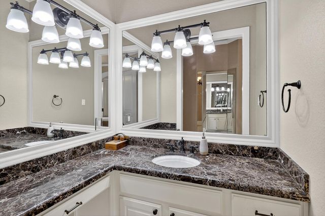420 Whispering Meadow, Magnolia, TX 77355