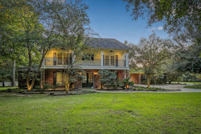 420 Whispering Meadow, Magnolia, TX 77355