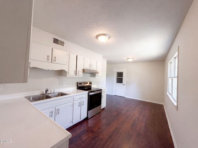 3632 Metric Drive, Hope Mills, NC 28348