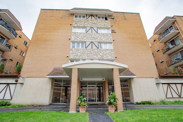 1633 River Street 2A, Des Plaines, IL 60016