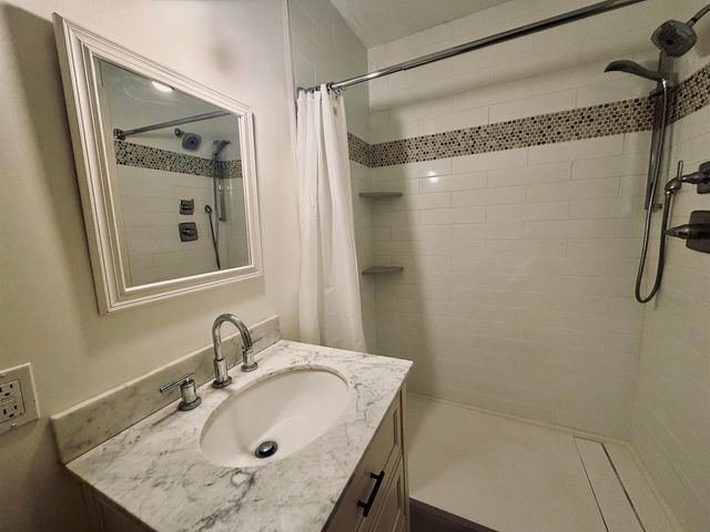 1035 Holy Smoke Road, Shaftsbury, VT 05262