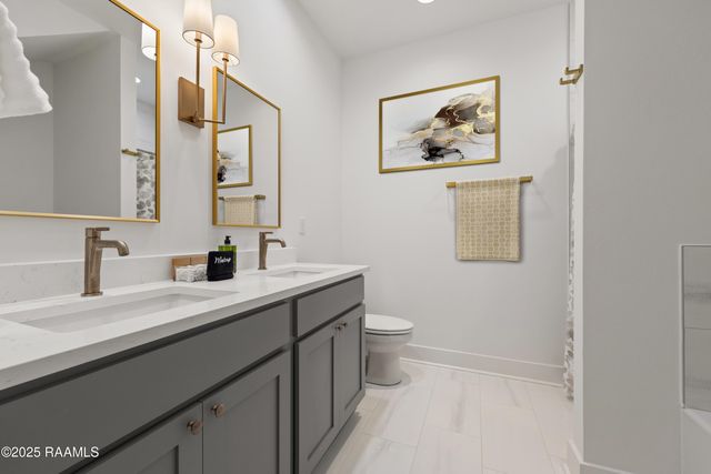 204 Steiner Oaks, Lafayette, LA 70508