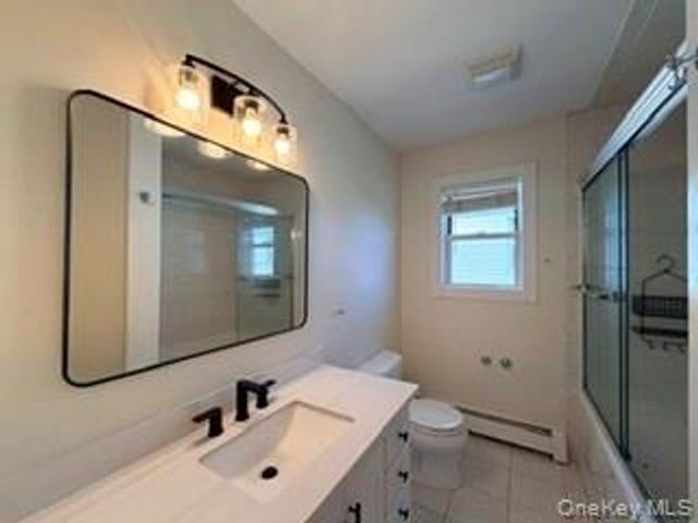 23 W Alhambra Avenue, Lindenhurst, NY 11757