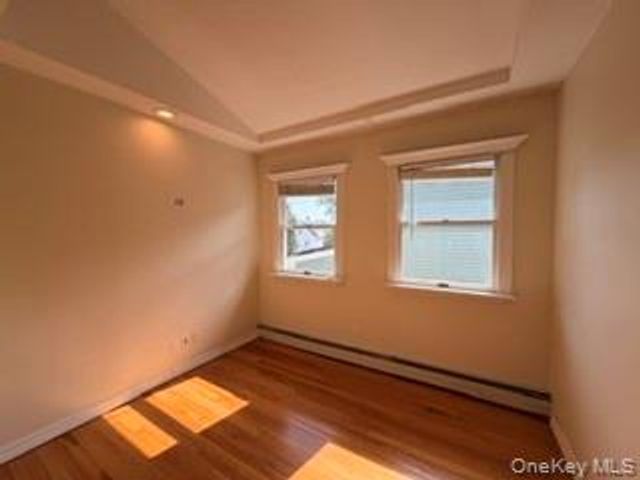 23 W Alhambra Avenue, Lindenhurst, NY 11757