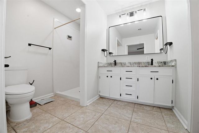 1425 N Chateau Circle, Lake Charles, LA 70605