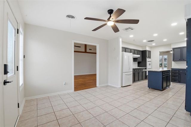 1425 N Chateau Circle, Lake Charles, LA 70605