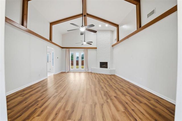 1425 N Chateau Circle, Lake Charles, LA 70605