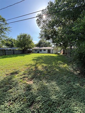 1012 Harris Drive, Euless, TX 76039