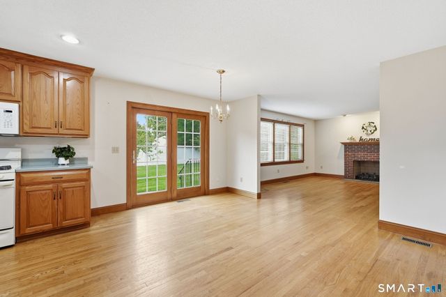 230 Lexington Road, Glastonbury, CT 06033