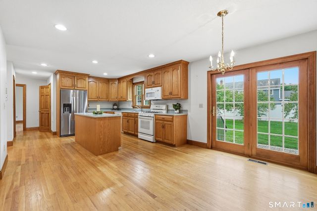 230 Lexington Road, Glastonbury, CT 06033