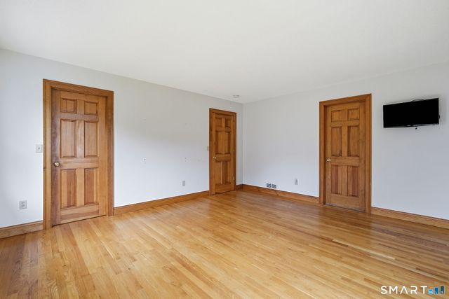 230 Lexington Road, Glastonbury, CT 06033