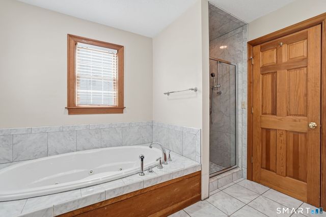 230 Lexington Road, Glastonbury, CT 06033