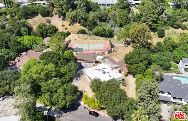 16145 High Valley Place, Encino (los Angeles), CA 91436