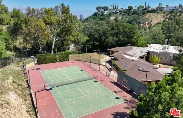 16145 High Valley Place, Encino (los Angeles), CA 91436