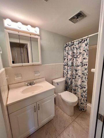 1951 NE 39th St 248, Lighthouse Point, FL 33064