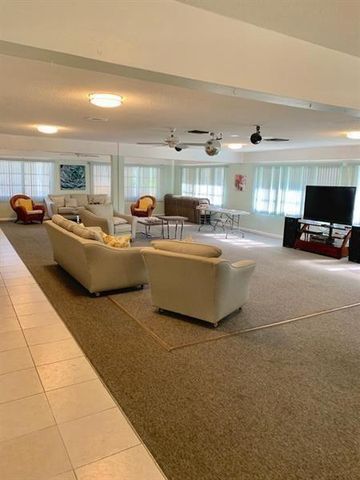 1951 NE 39th St 248, Lighthouse Point, FL 33064