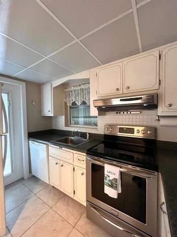 1951 NE 39th St 248, Lighthouse Point, FL 33064