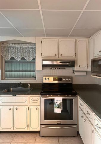 1951 NE 39th St 248, Lighthouse Point, FL 33064