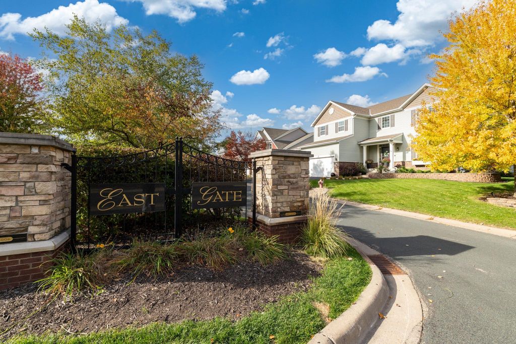 580 Eastgate Parkway, Mahtomedi, MN 55115 — photo 2