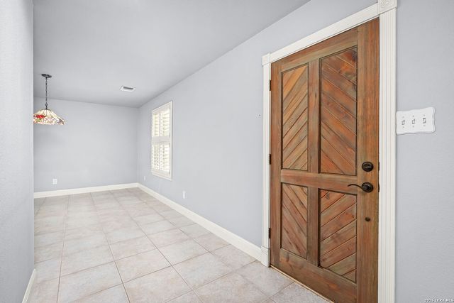 8580 SPRING BRANCH RD, Spring Branch, TX 78070