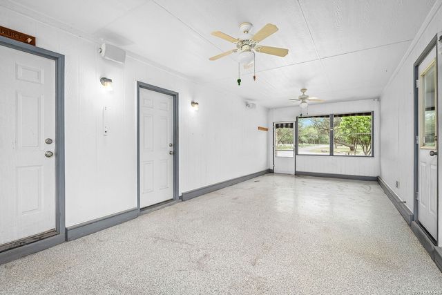 8580 SPRING BRANCH RD, Spring Branch, TX 78070